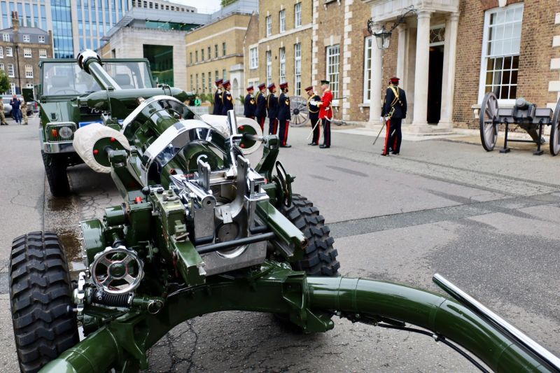 A (1st City of London) Battery Gun Salute